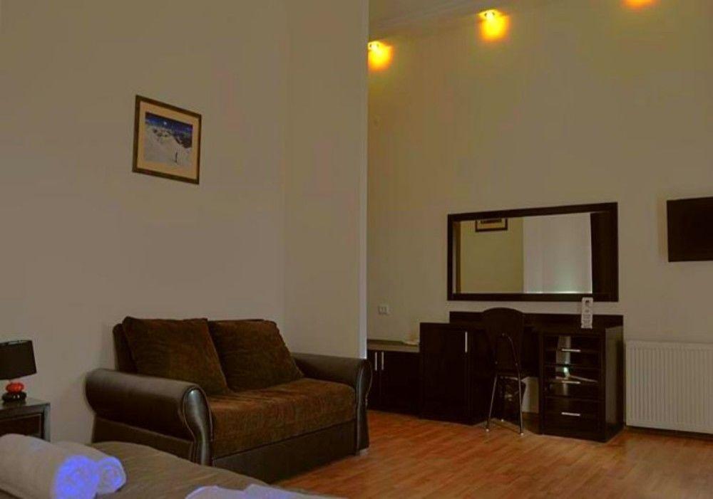 Gold Star Hotel Тбилиси Екстериор снимка