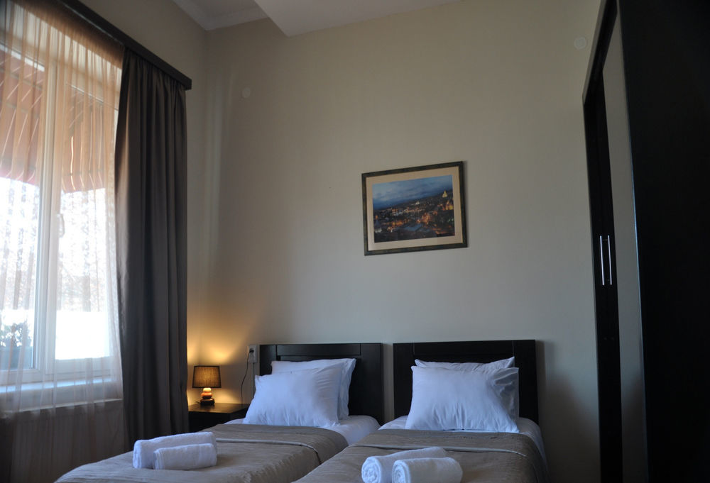 Gold Star Hotel Тбилиси Екстериор снимка