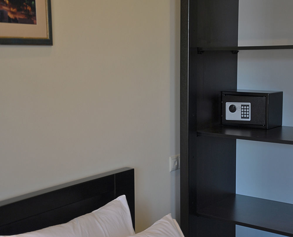 Gold Star Hotel Тбилиси Екстериор снимка