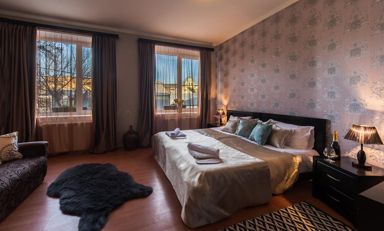 Gold Star Hotel Тбилиси Екстериор снимка