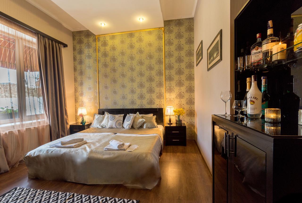 Gold Star Hotel Тбилиси Екстериор снимка