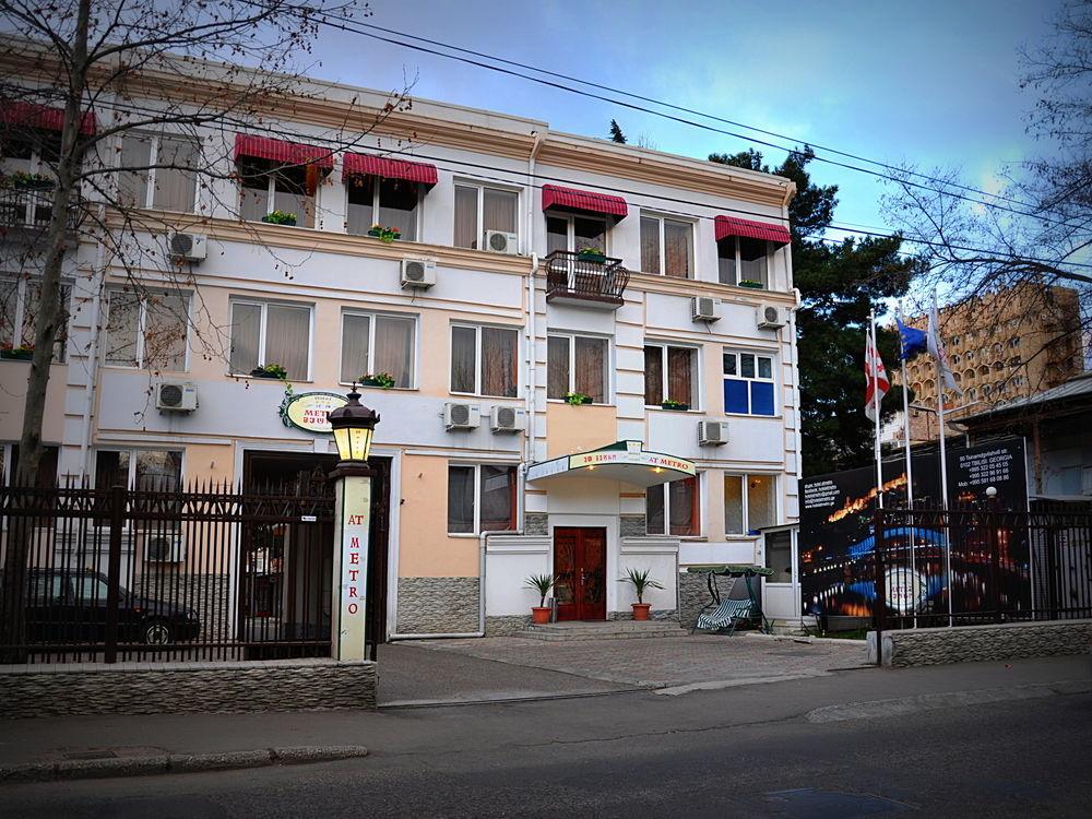 Gold Star Hotel Тбилиси Екстериор снимка