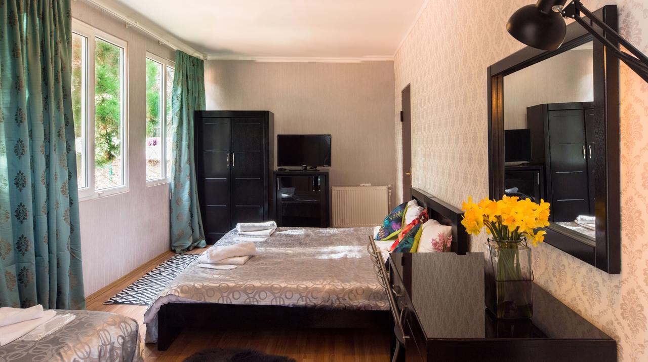 Gold Star Hotel Тбилиси Екстериор снимка